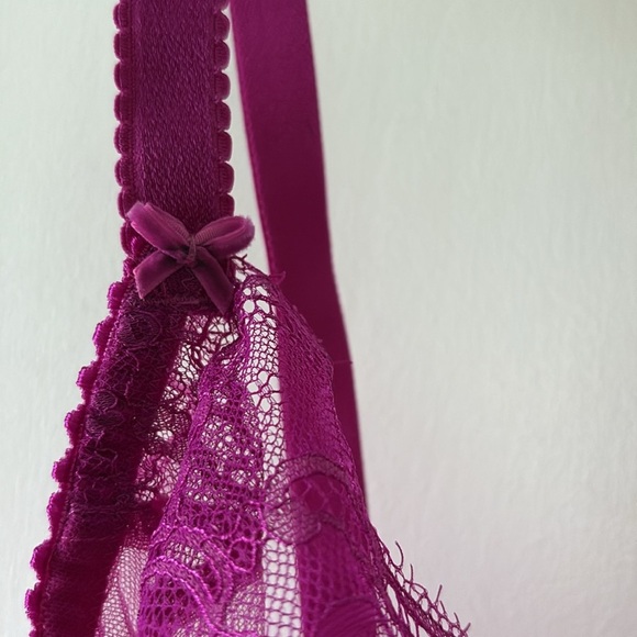 Dita Von Teese Muse Underwire Bra in Magenta 38DD/E - Picture 4 of 8